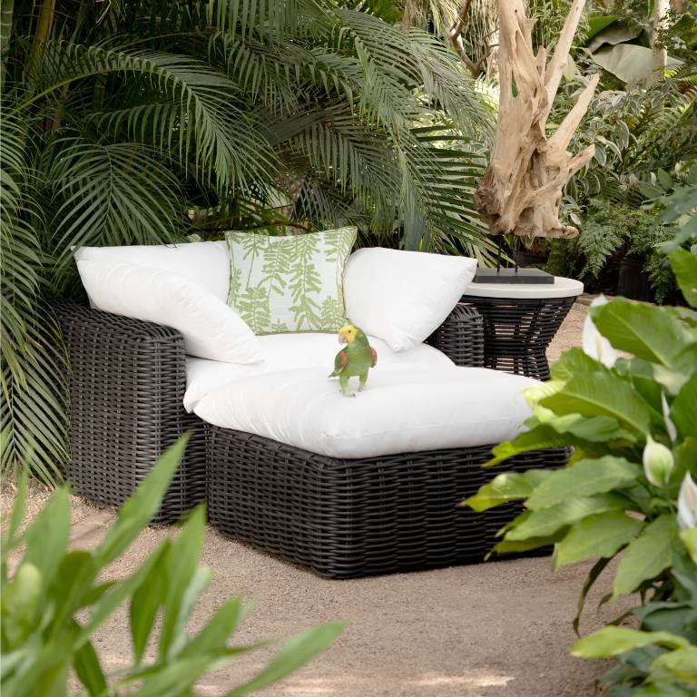 Summer Classics - Contract - Outdoor Furnishings - Lounge Chairs